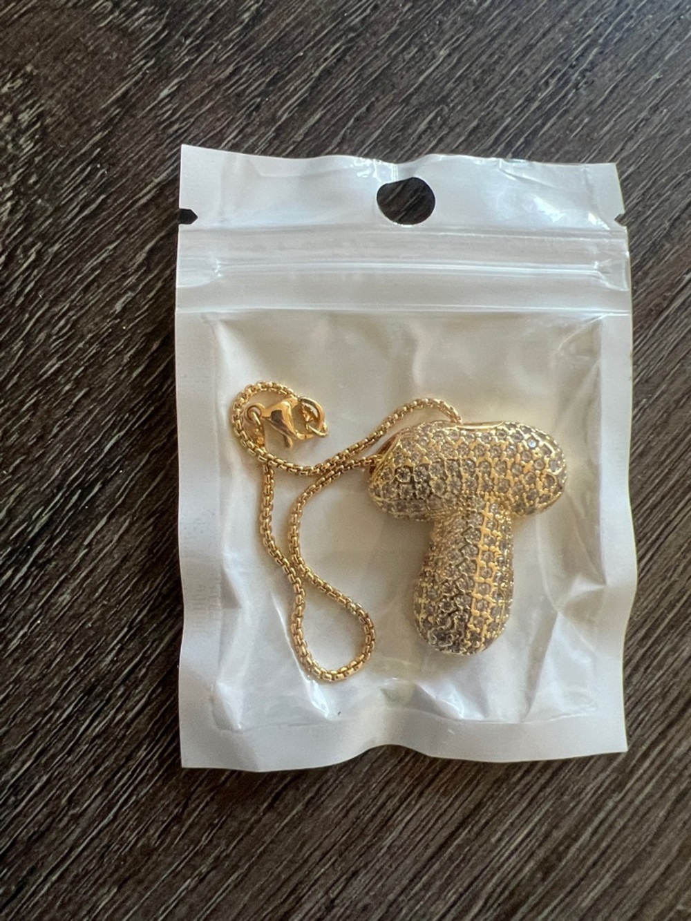 NWT Diamond Letter Charm Cup Accessorie